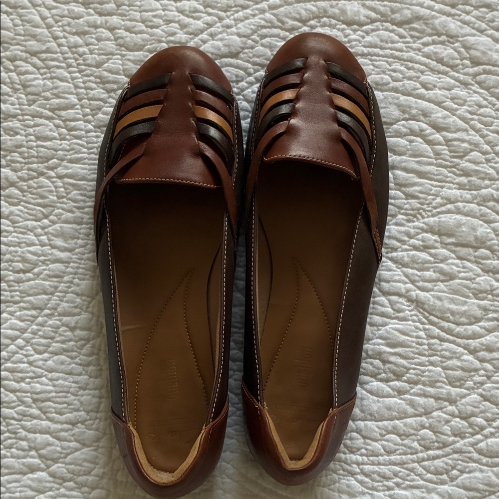 Clarks Brown and Tan Flats